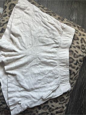 Universal Thread Light Cream High-Waist Elastic Linen-Blend Shorts
